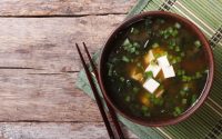ricetta zuppa di miso giapponese con tofu